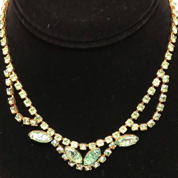 Vintage Jewelry - VINTAGE PERIDOT RHINESTONE 50s NECKLACE